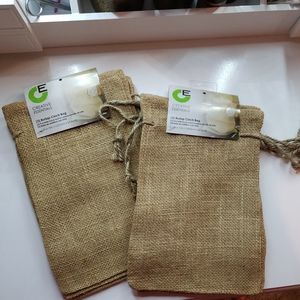 6 Burlap cinch bags! Perfect for wedding season!